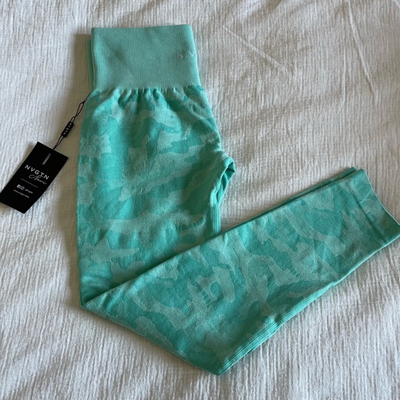 NVGTN Seamless Leggings - Picture 3 of 5